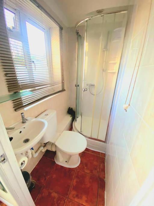 Evo A - Gravesend 1 Bedroom Apartment エクステリア 写真