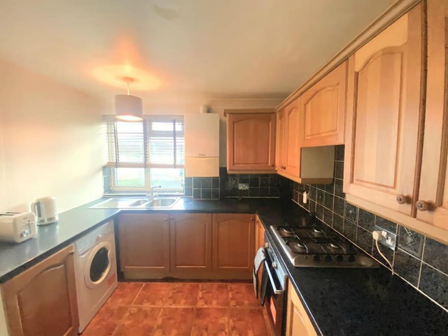 Evo A - Gravesend 1 Bedroom Apartment エクステリア 写真