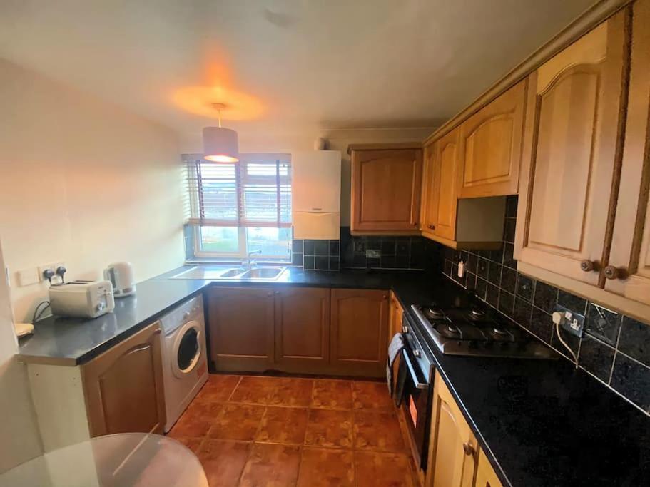 Evo A - Gravesend 1 Bedroom Apartment エクステリア 写真