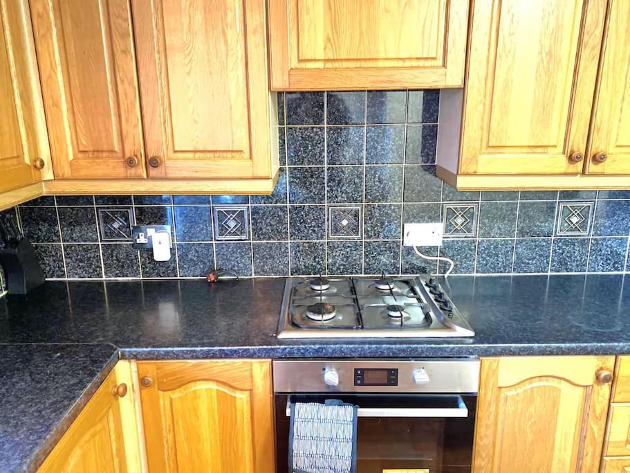 Evo A - Gravesend 1 Bedroom Apartment エクステリア 写真