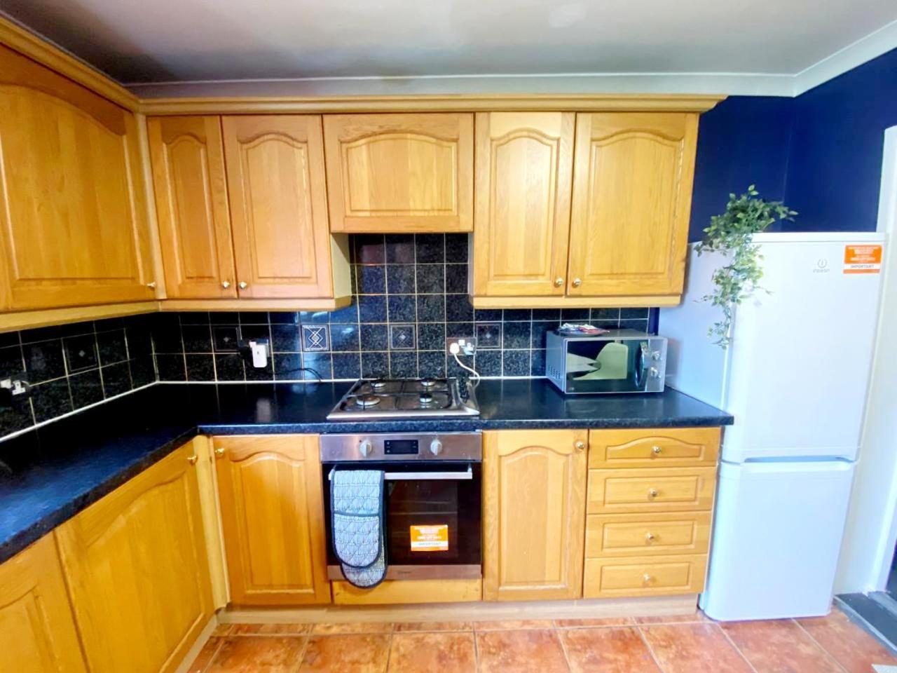 Evo A - Gravesend 1 Bedroom Apartment エクステリア 写真