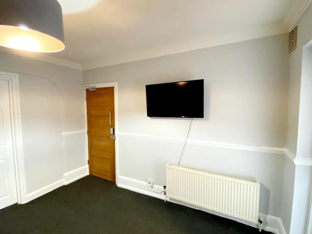 Evo A - Gravesend 1 Bedroom Apartment エクステリア 写真